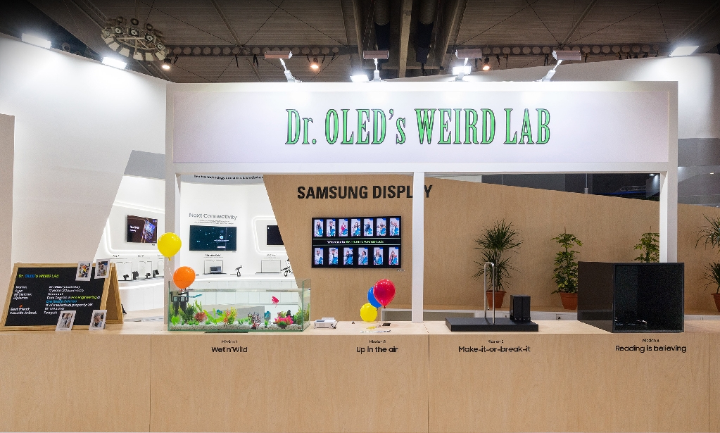 [MWC 2023] Dr. OLED's Weired Lab